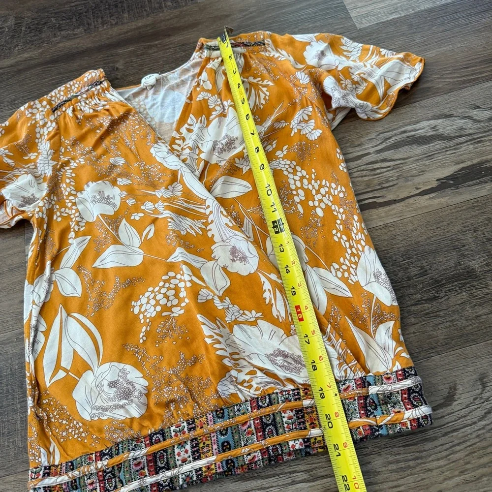 Anthropologie Tiny floral boho cross cross top XS